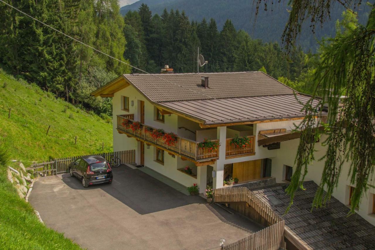Isidorhof Villa Dobbiaco Exterior photo